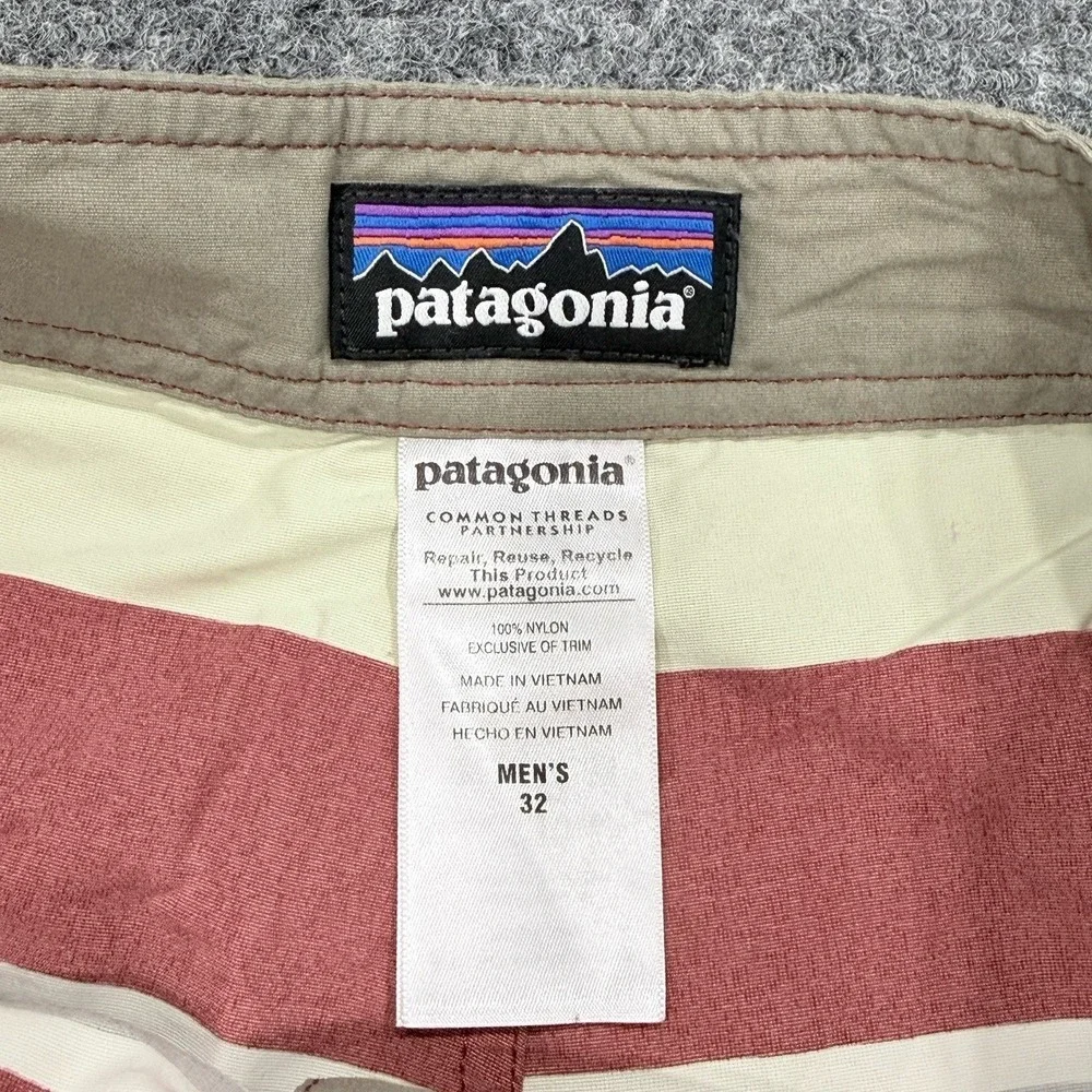 Patagonia Wavefarer Board Shorts Men's‎ 32 Striped Swim Trunks STY86580SP15